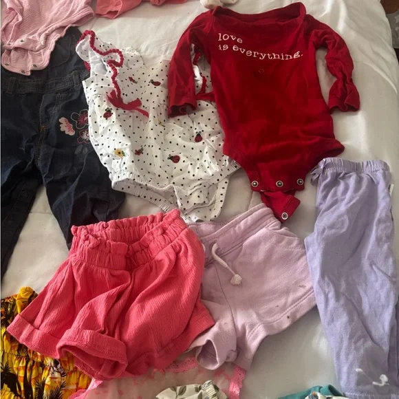 Newborn to 18 Months Baby Girl Clothing Bundle Lot - Picture 7 of 12